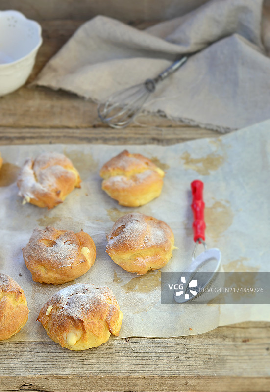 自制的奶油泡芙图片素材