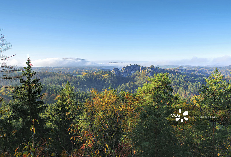 萨克森瑞士的Gamrig和Lilienstein山图片素材