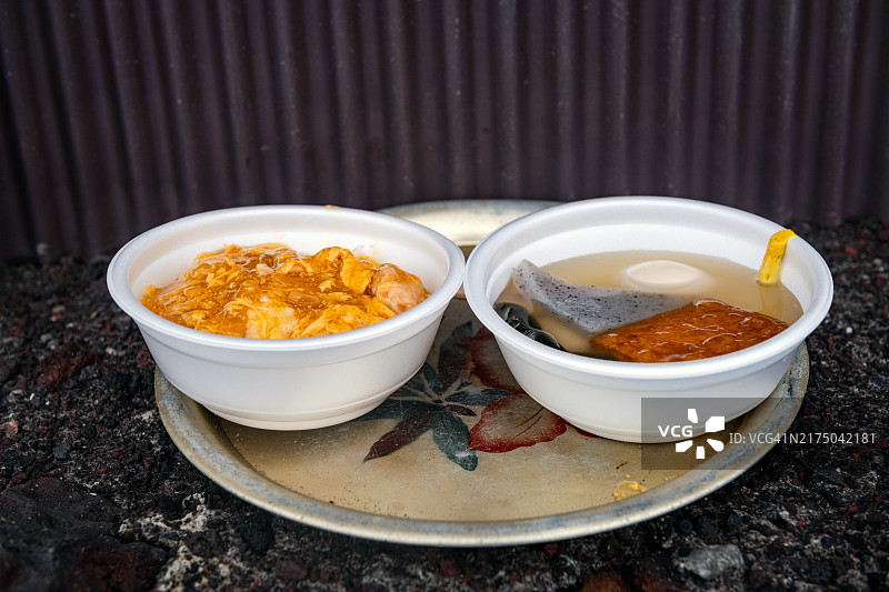 山间小屋供应的传统日本料理图片素材