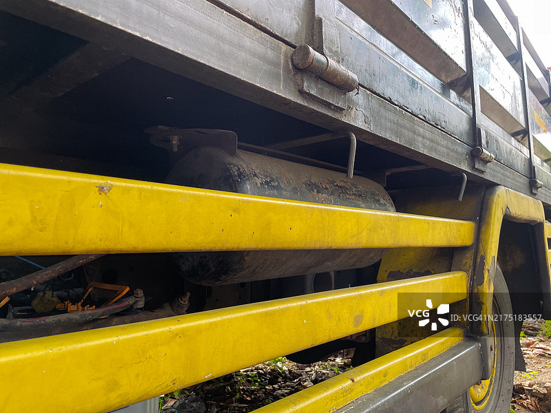 卡车车厢侧门特写图片素材