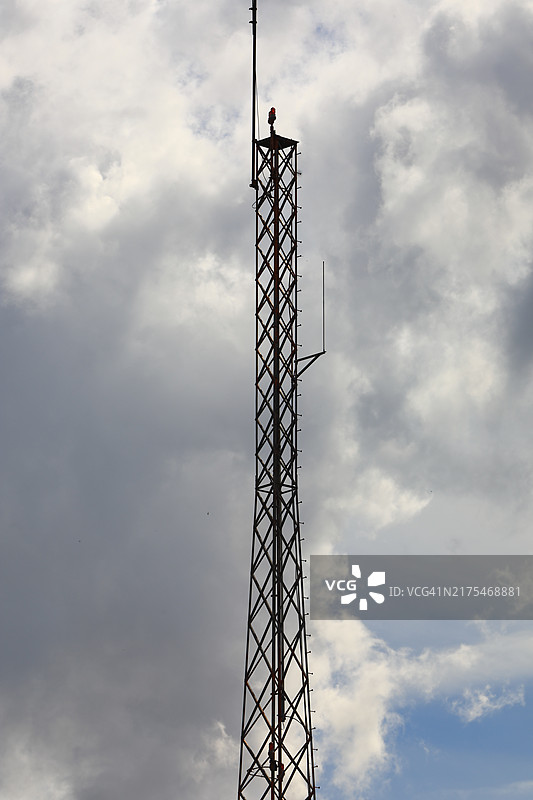 用于无线911通讯的天线塔图片素材