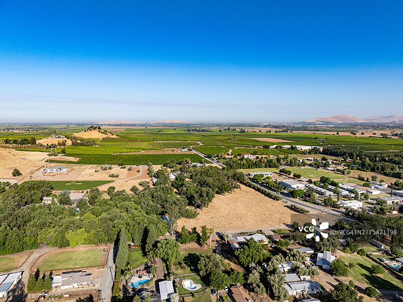 美国加利福尼亚州莱蒙湾CA-198号公路塞拉公路场景航拍图片素材