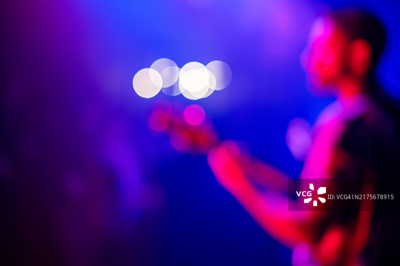 舞台上音乐家的模糊背景，南非图片素材
