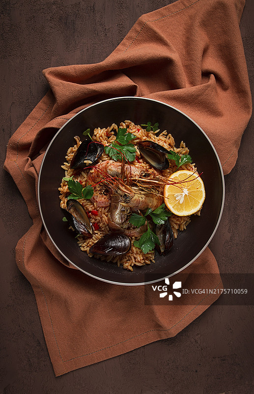 海鲜饭、虾和贻贝烩饭（无人）图片素材