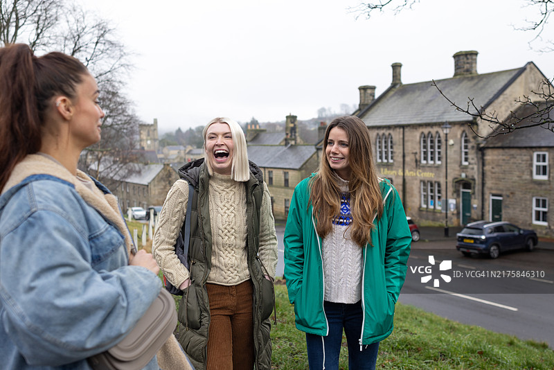 与朋友会面图片素材