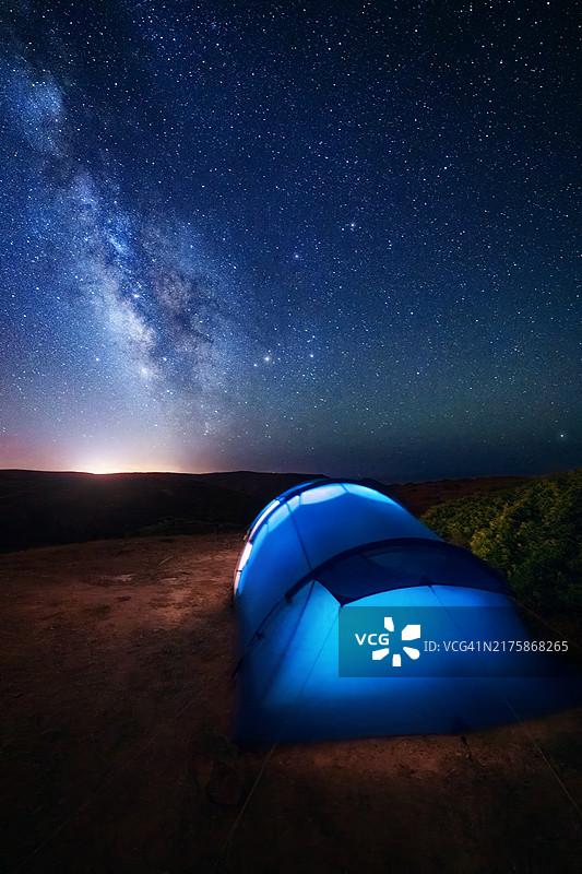 以银河为背景的帐篷，百万星级酒店图片素材