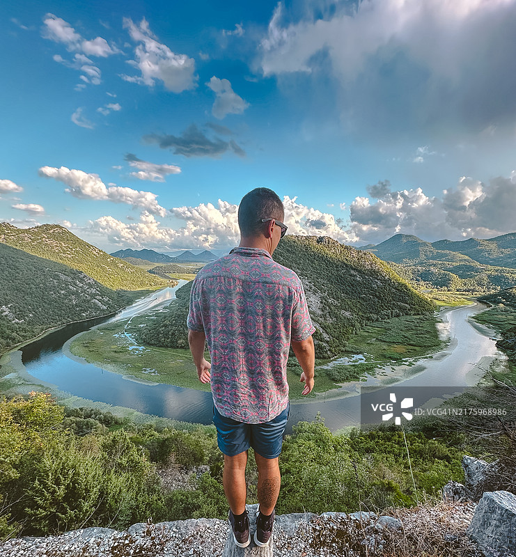 在里耶卡·茨尔诺耶维察的观景点的游客图片素材