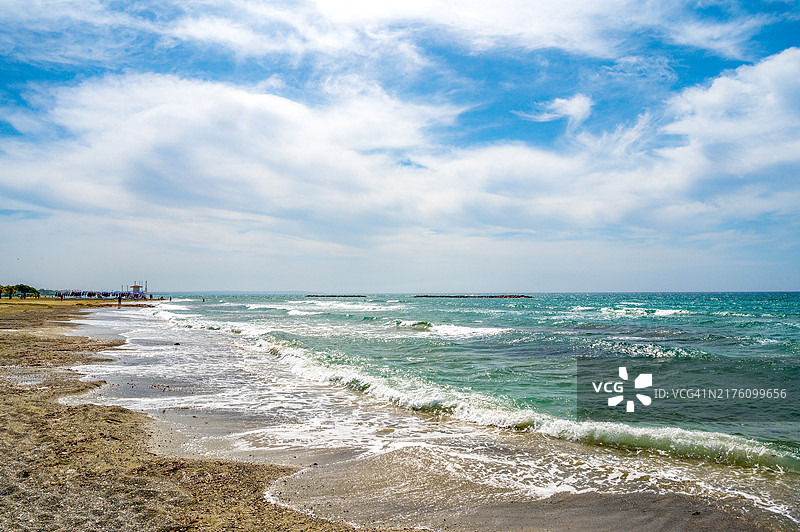 塞浦路斯拉纳卡湾的无人的海滩景观图片素材