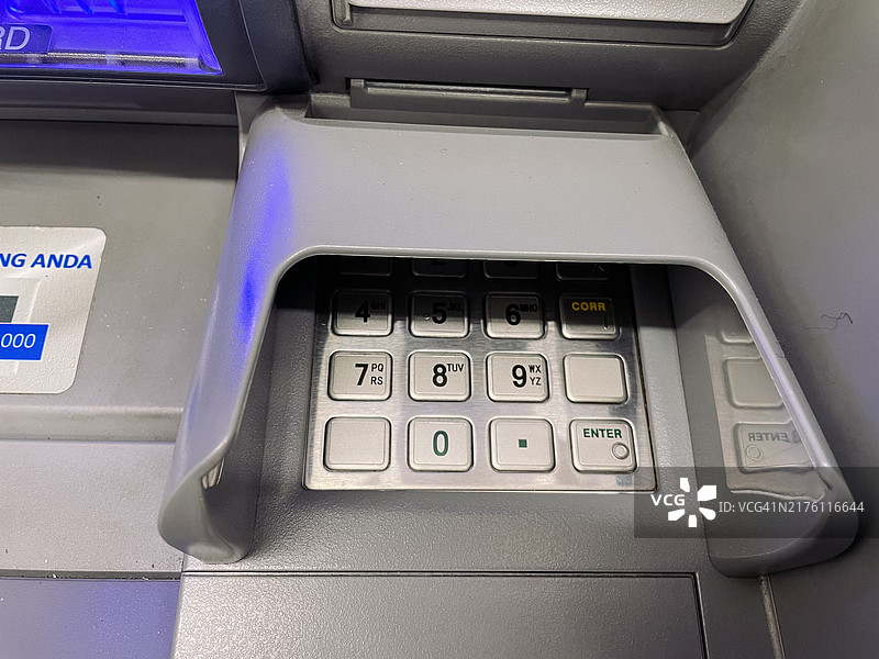 城市中自动取款机局部特写图片素材