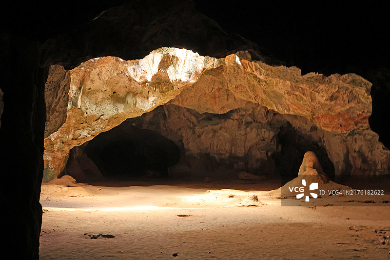 夸迪里基里洞穴内的室图片素材