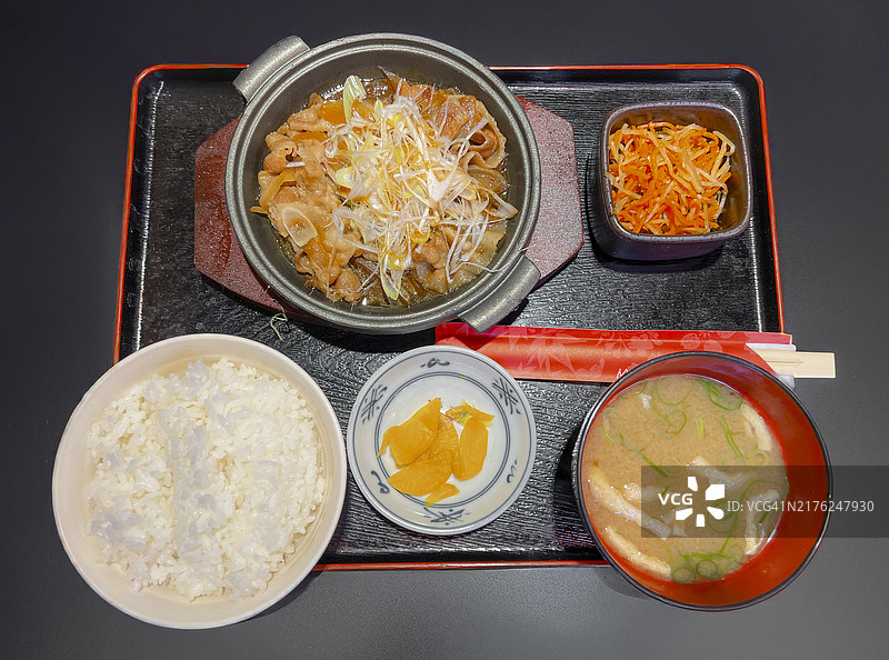 豚皿定食 - 猪肉套餐图片素材