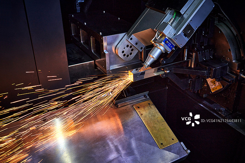 等离子激光机械切割金属图片素材