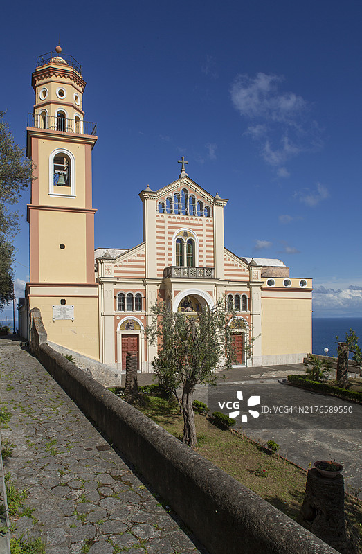 意大利阿马尔菲海岸的小教堂图片素材