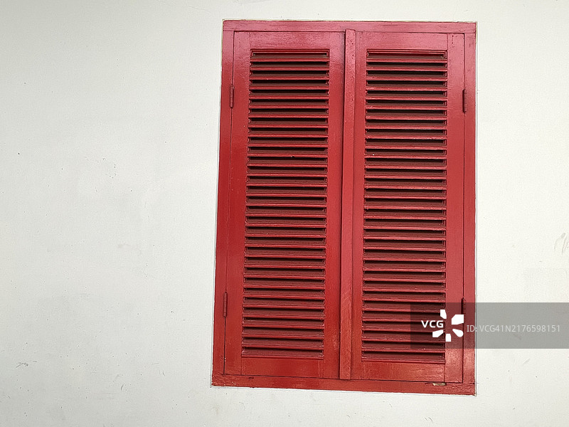 红色窗框图片素材