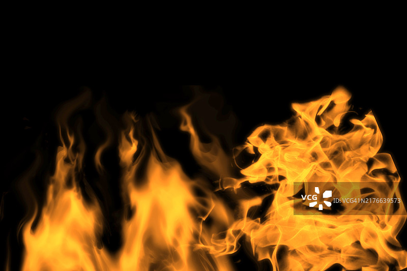 黑色背景上的火焰特写镜头图片素材