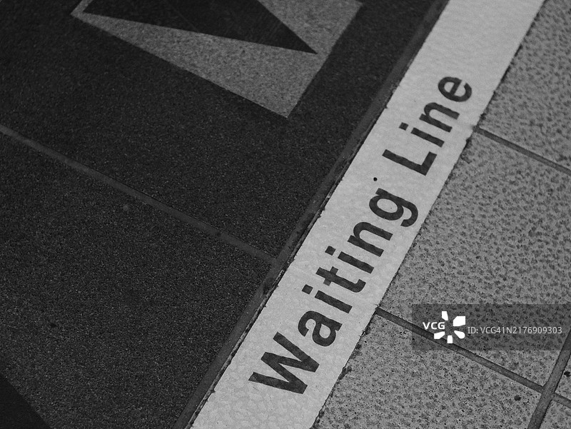 台北地铁的等候队伍图片素材