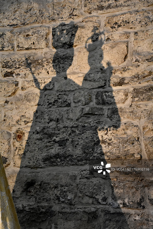 神圣的母亲和孩子图片素材