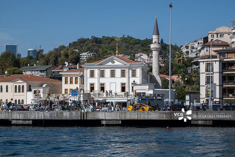 博斯普鲁斯海峡的阿尔纳武特科伊图片素材