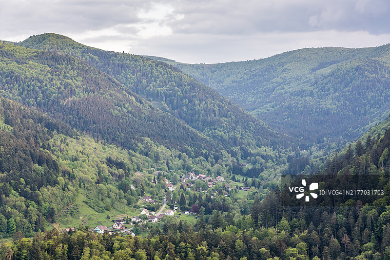 米特拉赫村庄的航拍图片素材