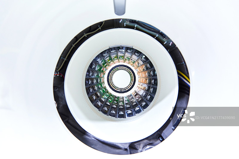 核磁共振扫描仪隧道内部特写图片素材