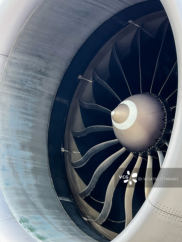 现代喷气发动机特写图片素材