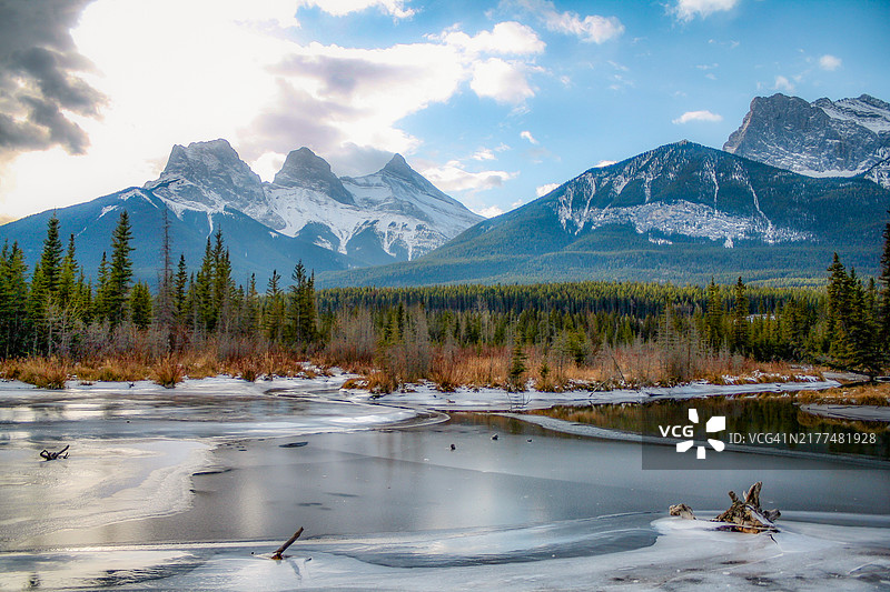 三姐妹峰观景点图片素材