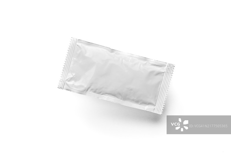 漂浮在白色背景上的空白白色调味品包图片素材