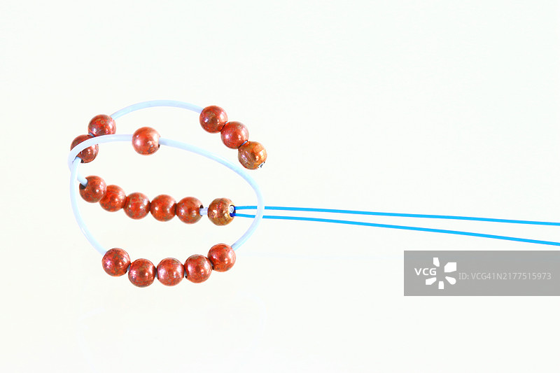 宫内节育器，带导管的铜珠球图片素材