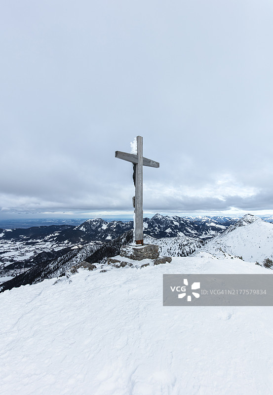 冬季的山地风景图片素材