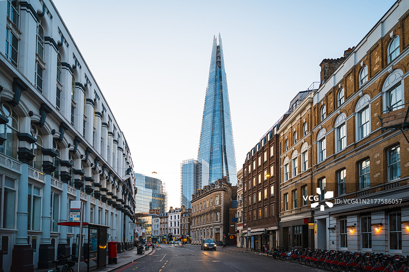 英国伦敦碎片大厦区的老建筑图片素材