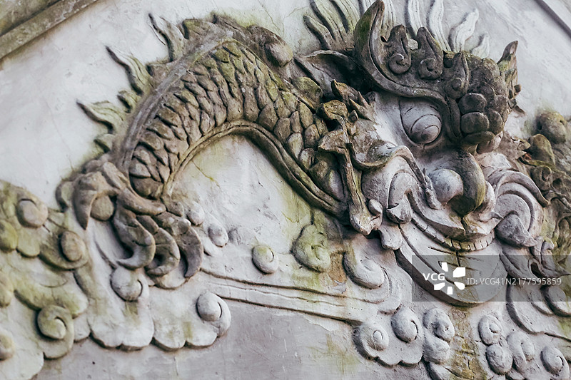 粉刷墙上的龙雕图片素材