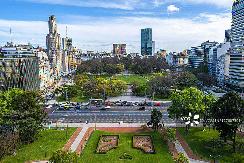 卡瓦纳大厦和圣马丁广场，阿根廷布宜诺斯艾利斯图片素材