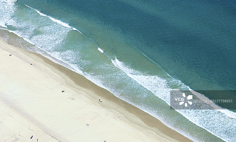 海滩的鸟瞰图图片素材