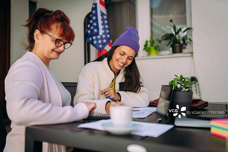 我会帮助你，妈妈图片素材