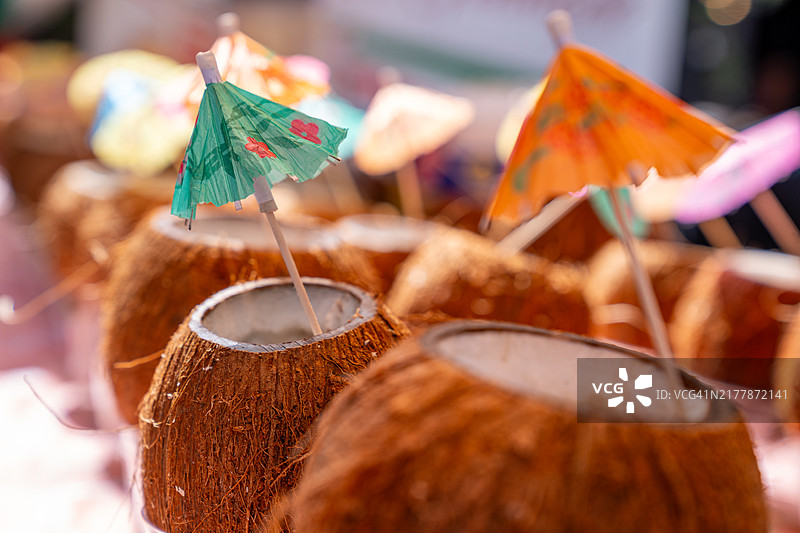 圣热内罗盛宴上的椰子图片素材