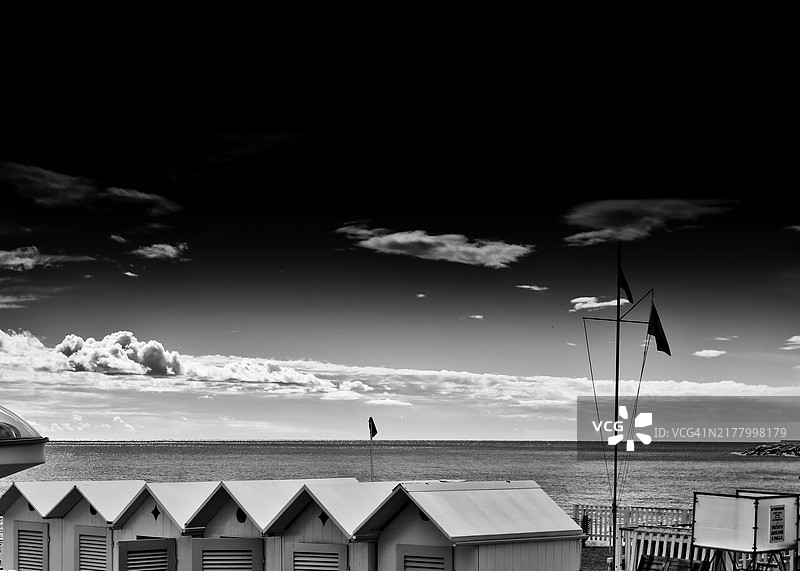 利古里亚黑白海滩风光图片素材