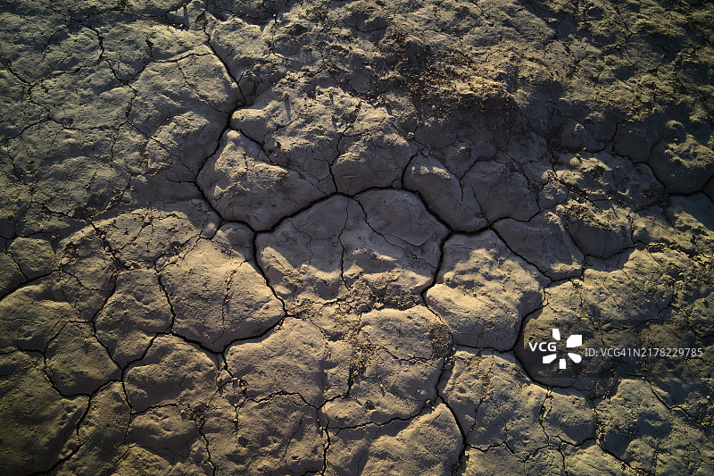 裂开的土地图片素材