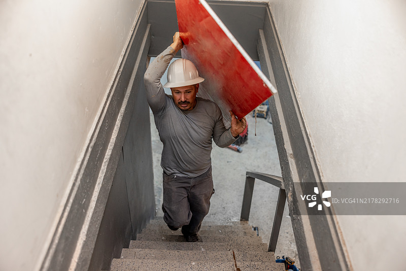 建筑工人的肖像图片素材