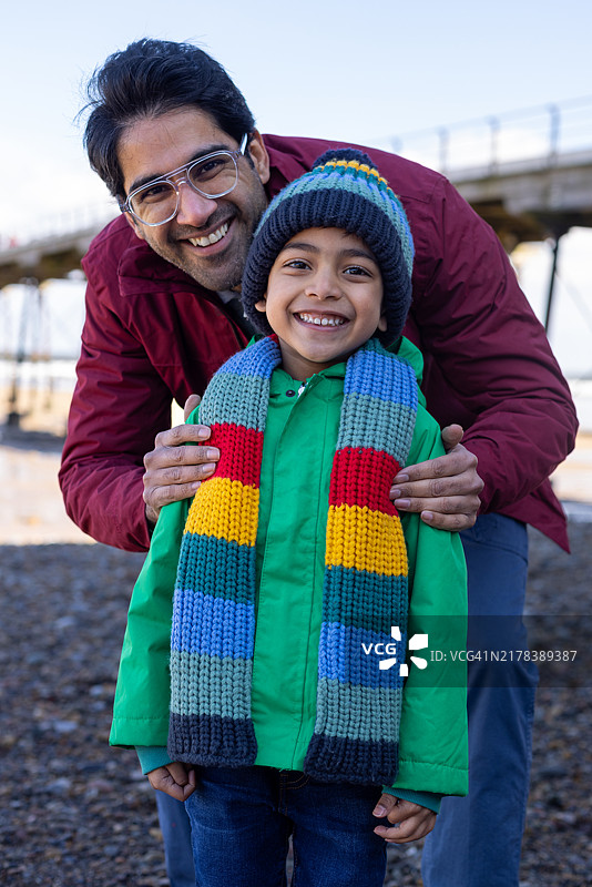 快乐的父子图片素材