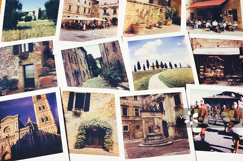 摆放在桌子上的托斯卡纳即时胶片照片展示图片素材
