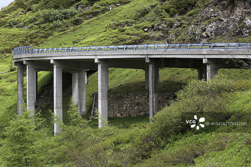 格罗斯格洛克纳高山公路的桥梁山路图片素材