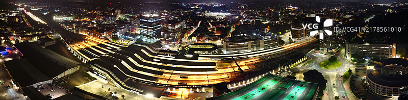 伦敦中央阅读市的灯光全景鸟瞰图图片素材