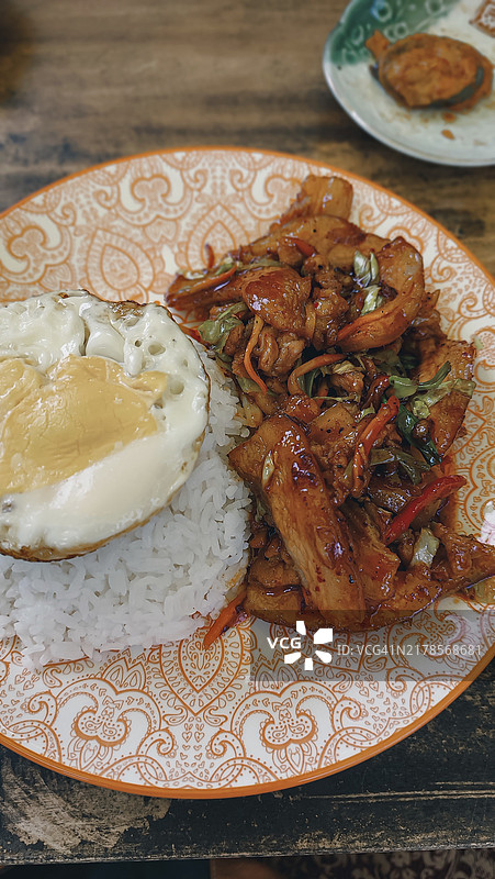 韩式辣炒猪肉饭图片素材