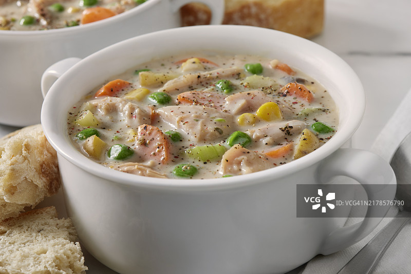 奶油火鸡肉馅饼浓汤图片素材