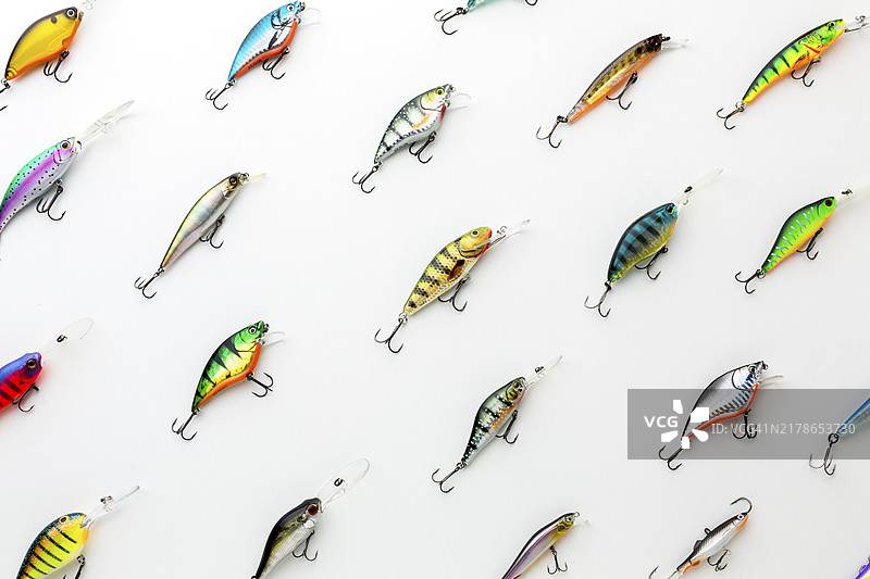 五彩缤纷的鱼饵组合顶视图图片素材