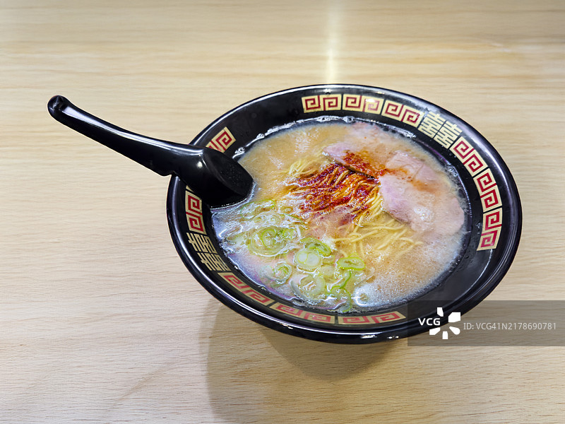 配辣酱的博多豚骨拉面图片素材