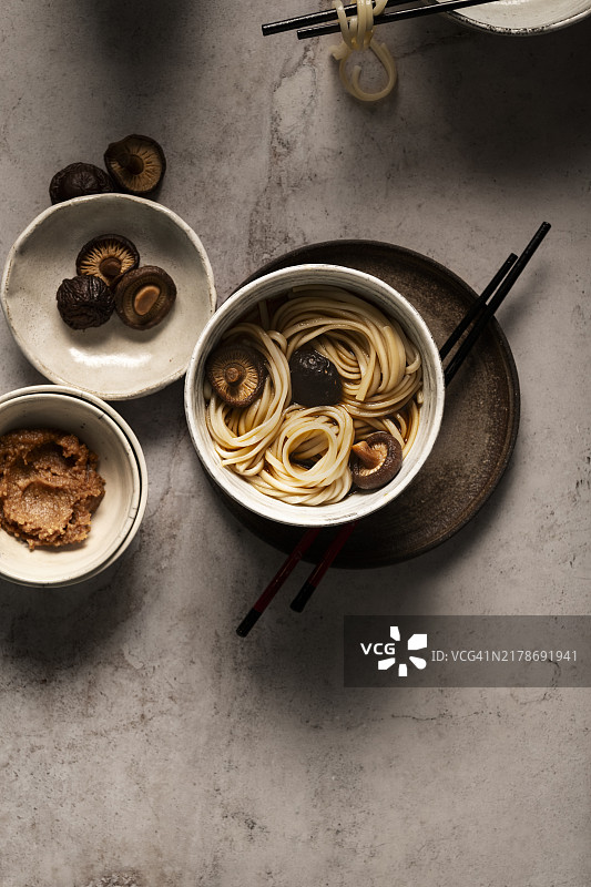 香菇味噌拉面图片素材