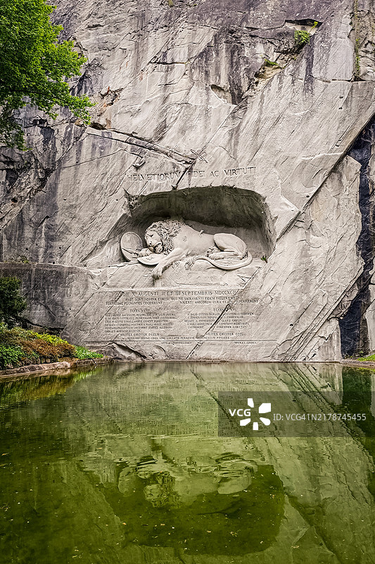 卢塞恩狮子雕塑图片素材