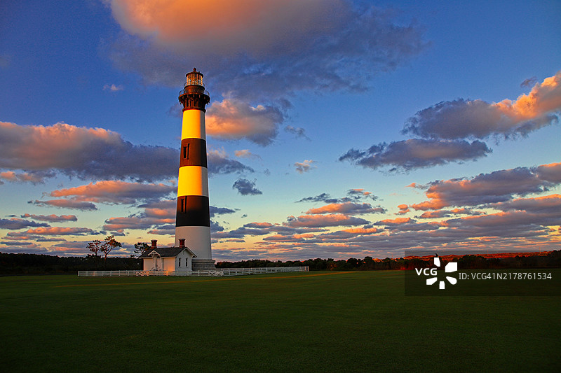 博迪岛灯塔，哈特拉斯角国家海岸日落美景图片素材