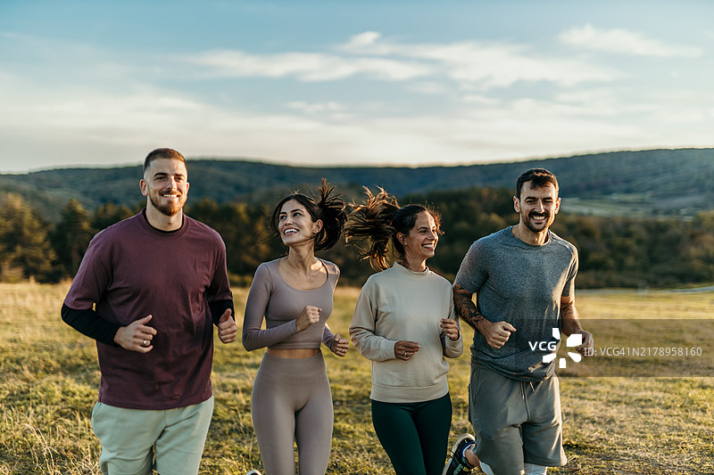 健身跑步俱乐部图片素材